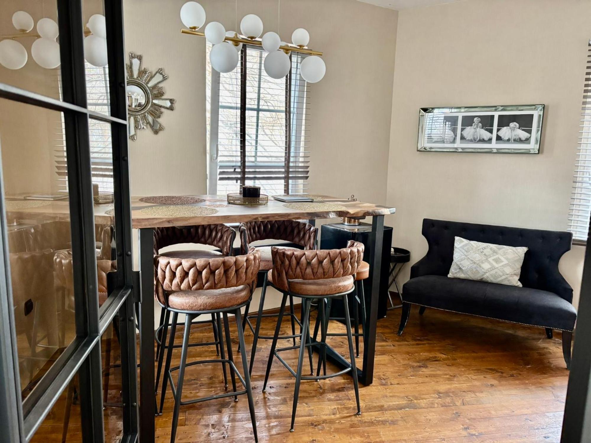 Historic Artcity Villa In Old Town 플로브디프 외부 사진