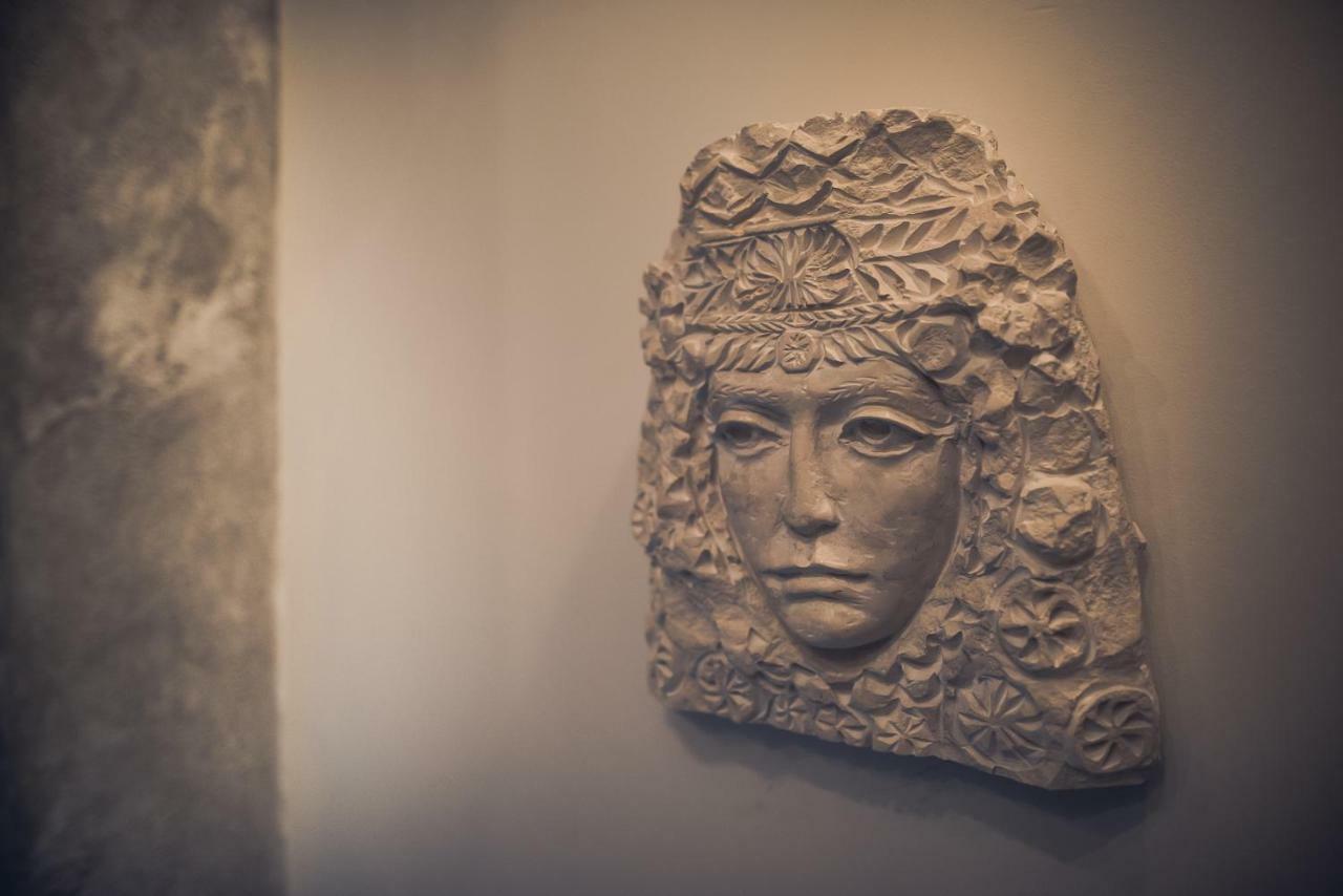 Historic Artcity Villa In Old Town 플로브디프 외부 사진
